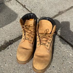 OG timberlands 6inch waterproof size 8.5 Tan